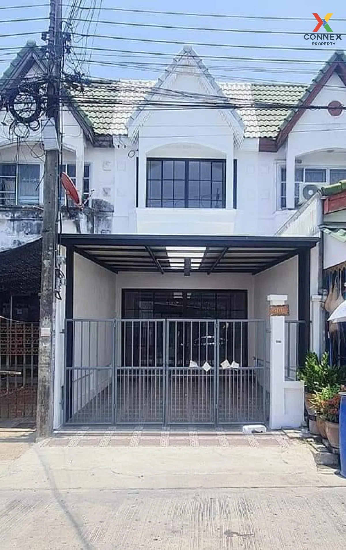 For Sale Townhouse/Townhome  , Baan Tawanna Chatuchot 12 , newly  1