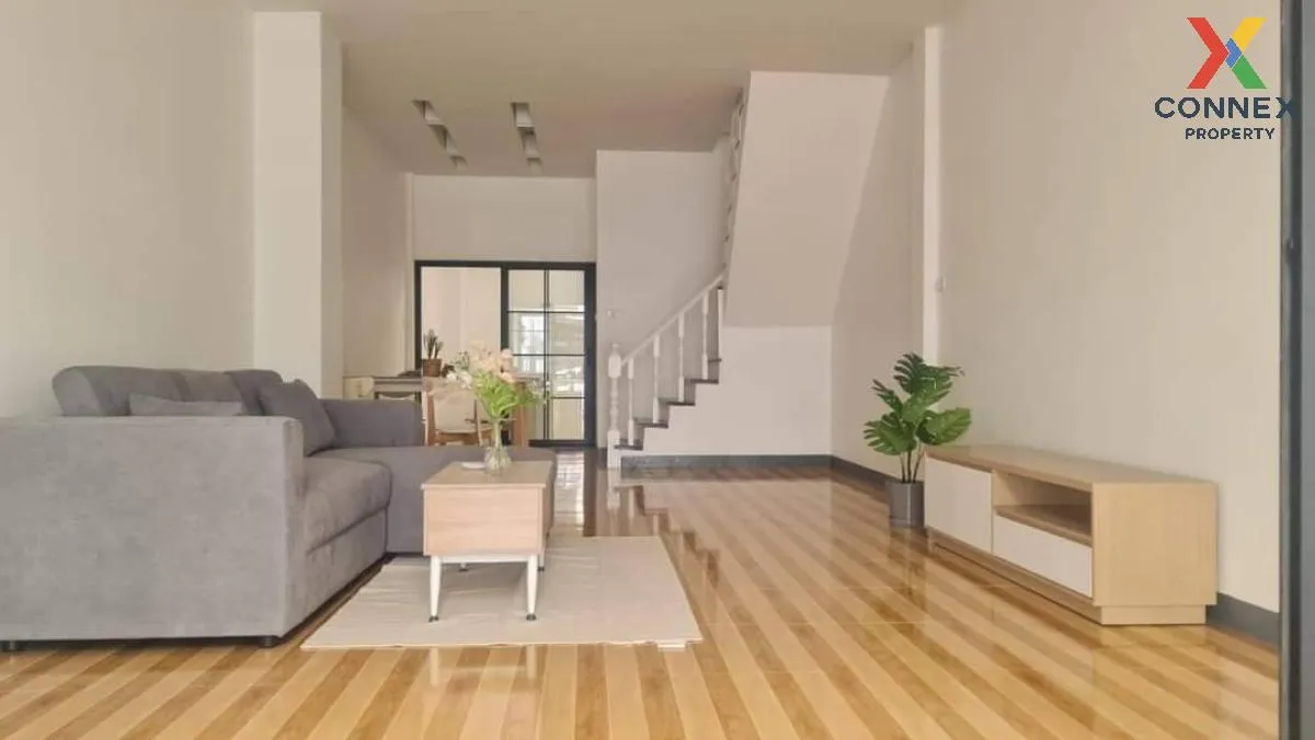 For Sale Townhouse/Townhome  , Baan Tawanna Chatuchot 12 , newly 