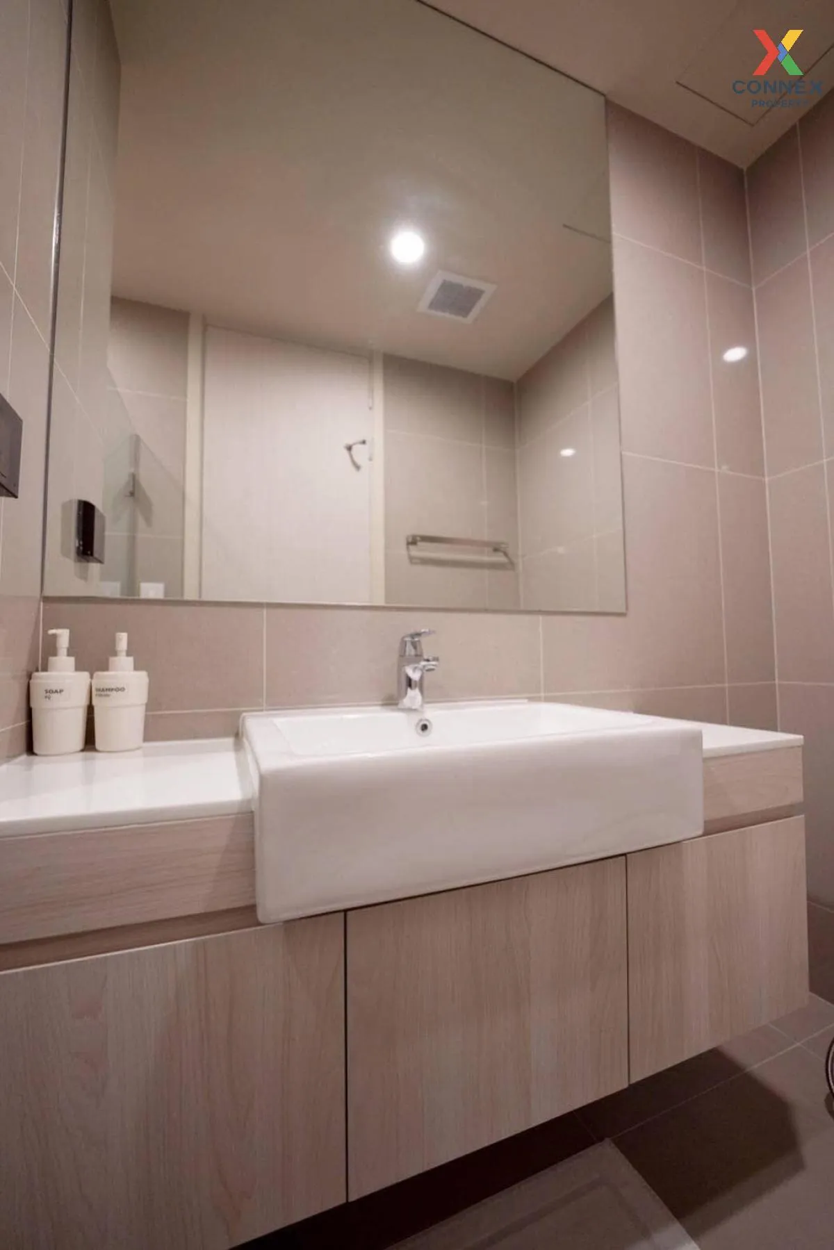 เช่าคอนโด  โนเบิล รีโคล สุขุมวิท 19 BTS-อโศก คลองเตยเหนือ เขต วัฒ