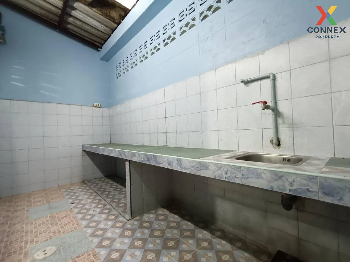 For Sale Townhouse/Townhome  , Baan Pathum Village , Bang Prok , 