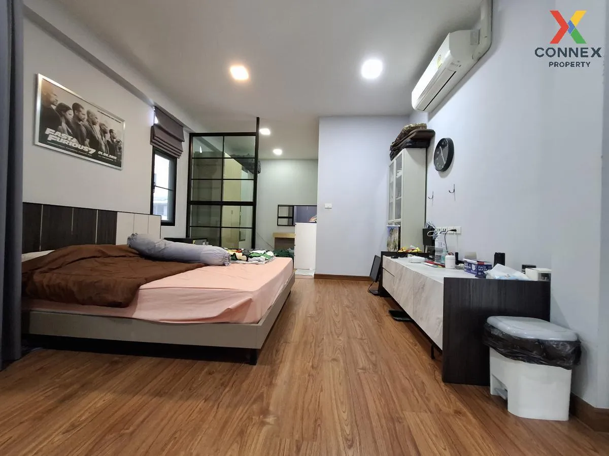 For Sale Single house   Lat Phrao 41 , wide frontage , Chankasem 