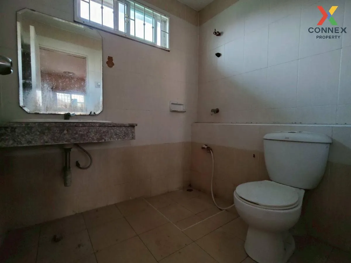 For Sale House , Baan Varapirom Lumlukka-Klong 3 , wide frontage 