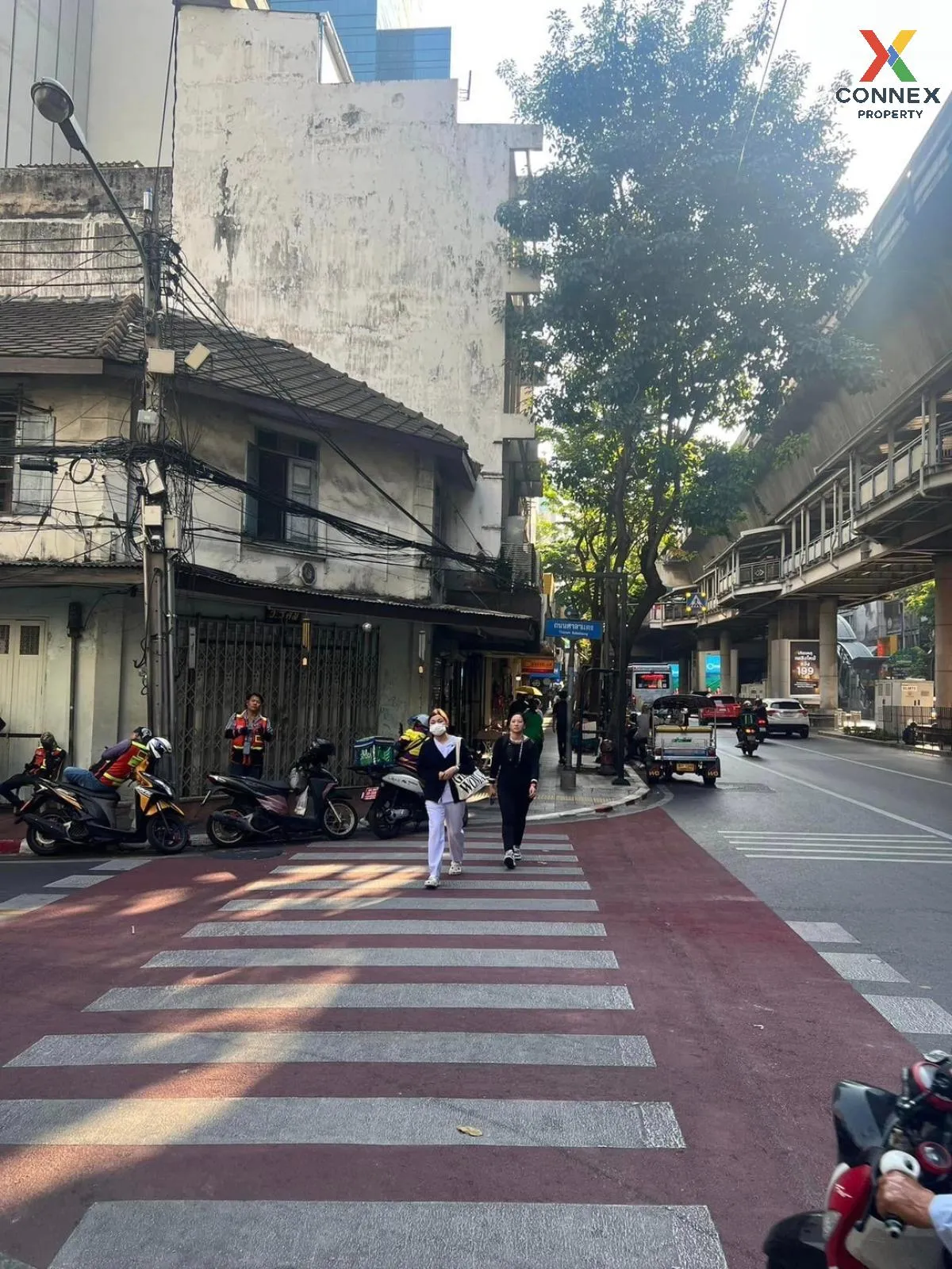 For Rent commercial building 6-storey Mala Shabu shop is in Soi S