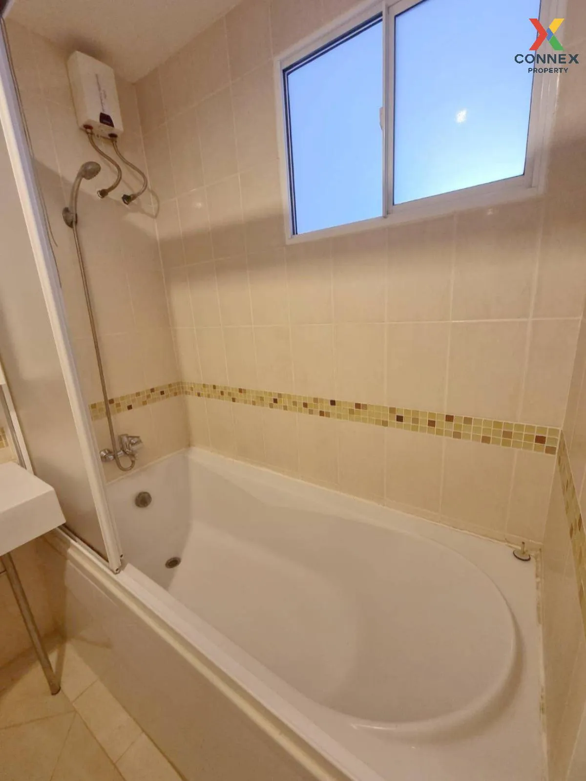 เช่าคอนโด  ไลฟ์ แอท บีทีเอส ท่าพระ BTS-ตลาดพลู บุคคโล เขต ธนบุรี 