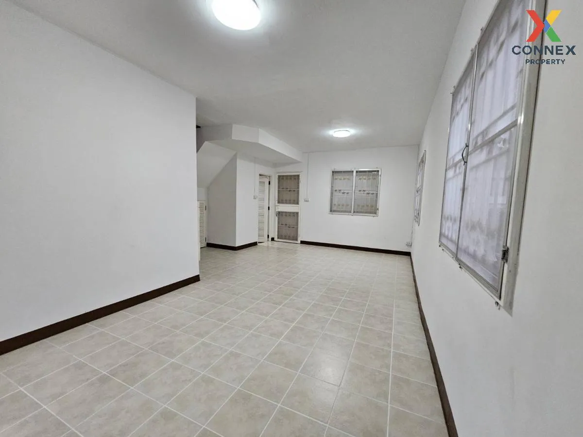 For Sale Townhouse/Townhome  , Pruksa 34 Panalee , corner unit , 