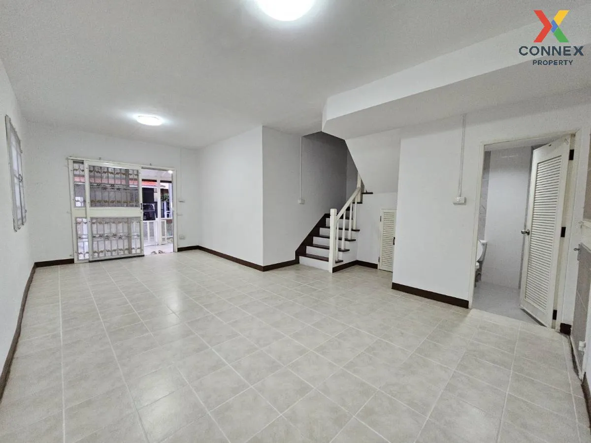 For Sale Townhouse/Townhome  , Pruksa 34 Panalee , corner unit , 