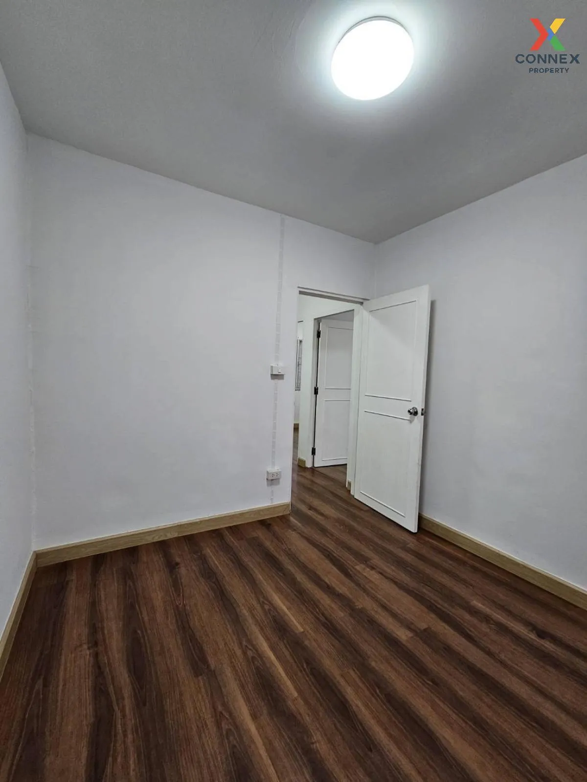 For Sale Townhouse/Townhome  , Pruksa 34 Panalee , corner unit , 