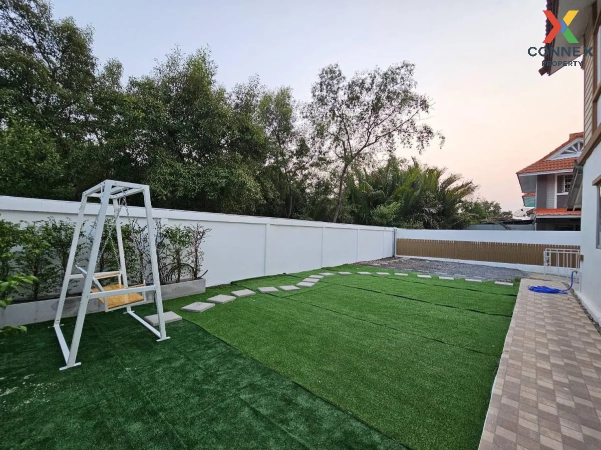 For Sale Townhouse/Townhome  , Pruksa 34 Panalee , corner unit ,  4