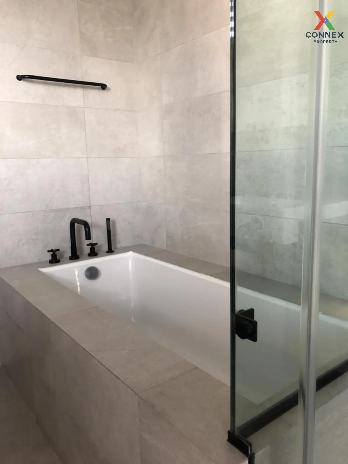 เช่าคอนโด  เดอะ ลอฟท์ อโศก MRT-เพชรบุรี คลองเตยเหนือ เขต วัฒนา กร