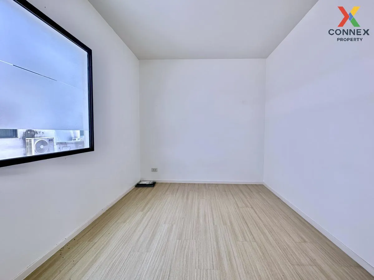 For Sale Townhouse/Townhome  , BAAN KLANG MUANG NAWAMIN 42 , Khlo