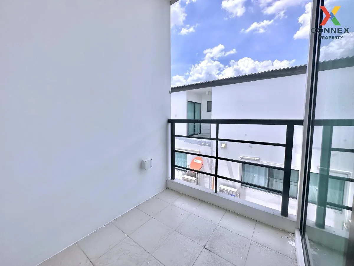 For Sale Townhouse/Townhome  , BAAN KLANG MUANG NAWAMIN 42 , Khlo