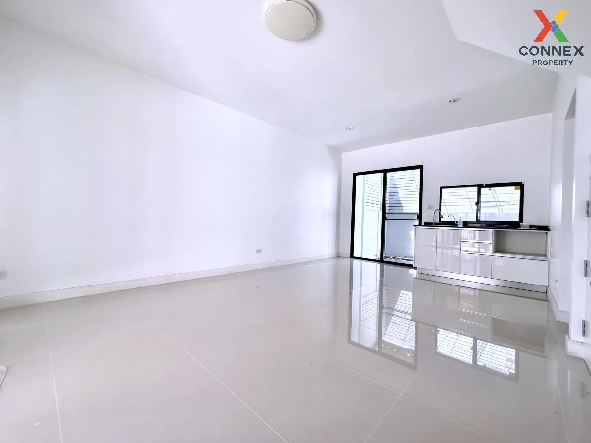 For Sale Townhouse/Townhome  , BAAN KLANG MUANG NAWAMIN 42 , Khlo