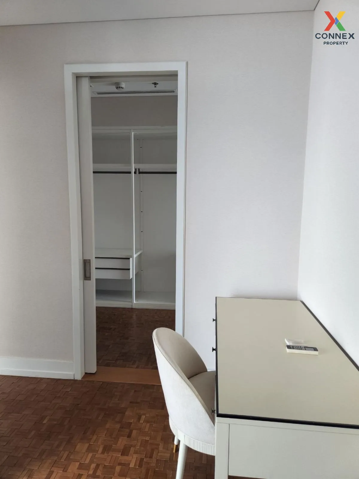 For Sale Condo , The Ritz Carlton Residences , high floor , corne For Sale Condo , The Ritz Carlton Residences , high floor , corne 2