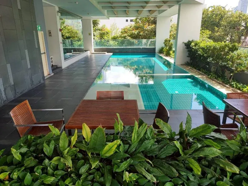 เช่าคอนโด   ไซมิส สุรวงศ์ MRT-สามย่าน สี่พระยา เขต บางรัก กรุงเทพ