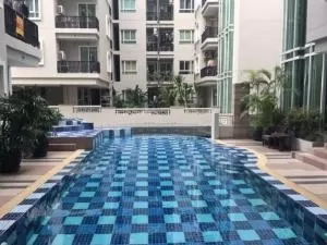 เดอะ เน็กซ์ ลาดพร้าว