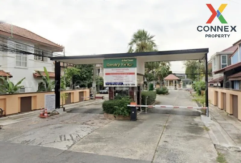 For Sale Townhouse/Townhome  , Romthip Village , Bang Chan , Khlo