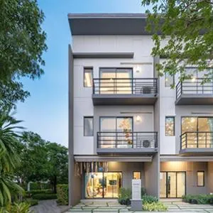 Baan Klang Muang Srinakarin-Onnut