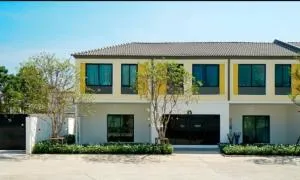 The Connect Suvarnabhumi-King Kaew