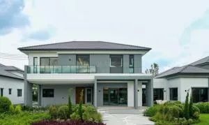 เซนโทร ทวีวัฒนา