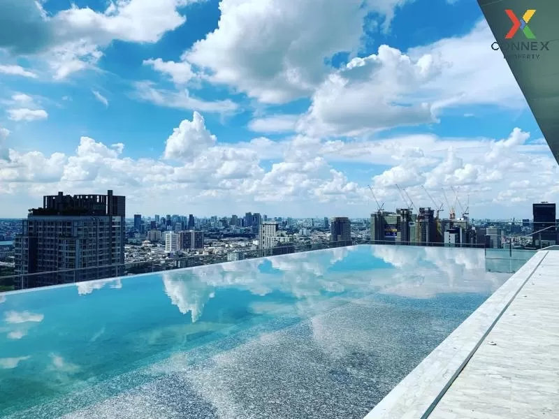 FOR RENT condo , The Esse at Singha Complex , MRT-Phetchaburi , B