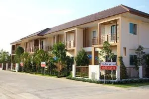 ไอลีฟ ทาวน์ ประชาอุทิศ 90