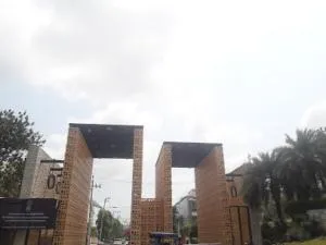 บ้านกลางเมือง สาทร - ตากสิน 2 บ้านกลางเมือง สาทร - ตากสิน 2