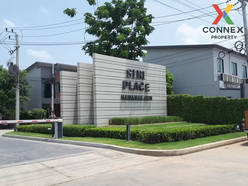 FOR SALE detached house , Siri Place Navanakorn , wide frontage ,