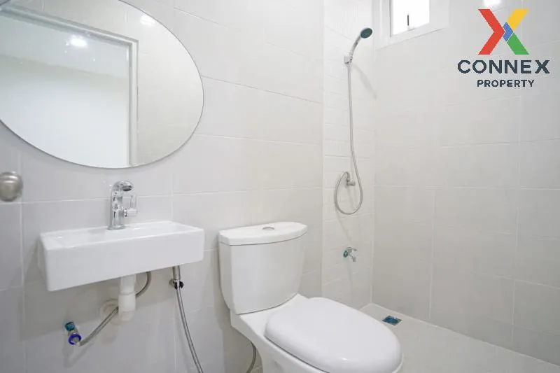 For Sale Townhouse/Townhome  , Townhome Petchkasem 110-5 , newly 