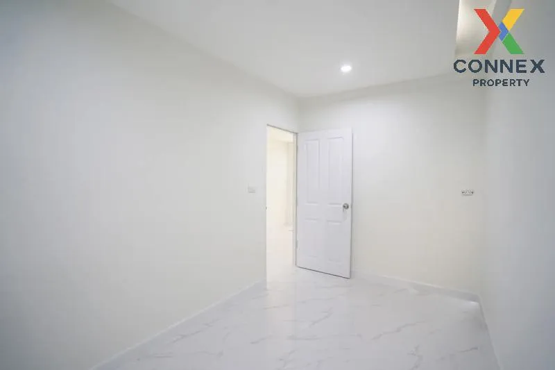 For Sale Townhouse/Townhome  , Townhome Petchkasem 110-5 , newly 