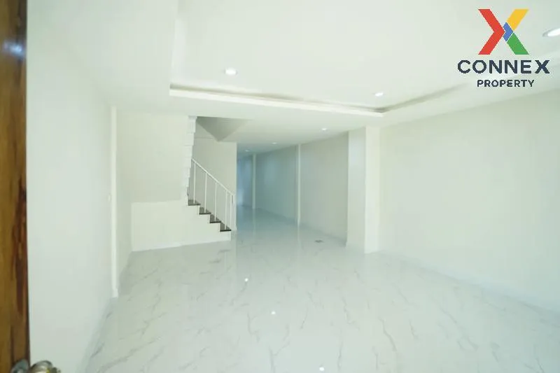 For Sale Townhouse/Townhome  , Townhome Petchkasem 110-5 , newly 