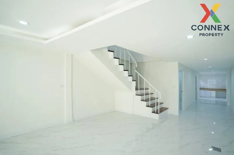 For Sale Townhouse/Townhome  , Townhome Petchkasem 110-5 , newly 