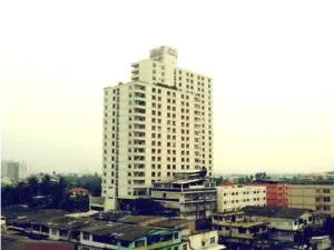 เปี่ยมรัก เพรสซิเดนซ์ รัชดาภิเษก - ท่าพระ