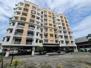 อัสสกาญจน์ เพลส ทวิน คอนโด อัสสกาญจน์ เพลส ทวิน คอนโด