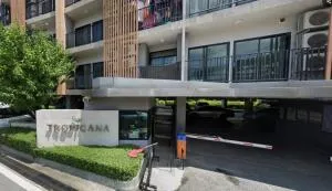 ทรอปิคานา คอนโด