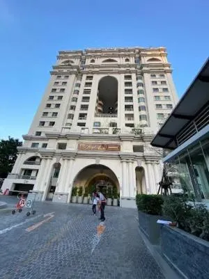 Royal Castle Sukhumvit 39