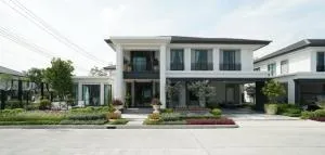 Setthasiri Ratchapruek - Nakhon In