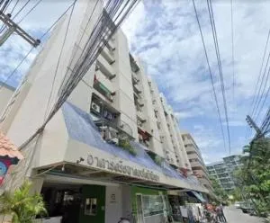 ศรีธนา คอนโดมิเนียม 1