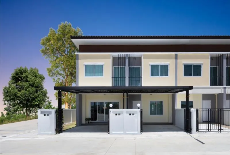 ขายทาวน์เฮ้าส์/ทาวน์โฮม  บ้านงามเจริญ พัทยา 24 ตะเคียนเตี้ย บางละ 2