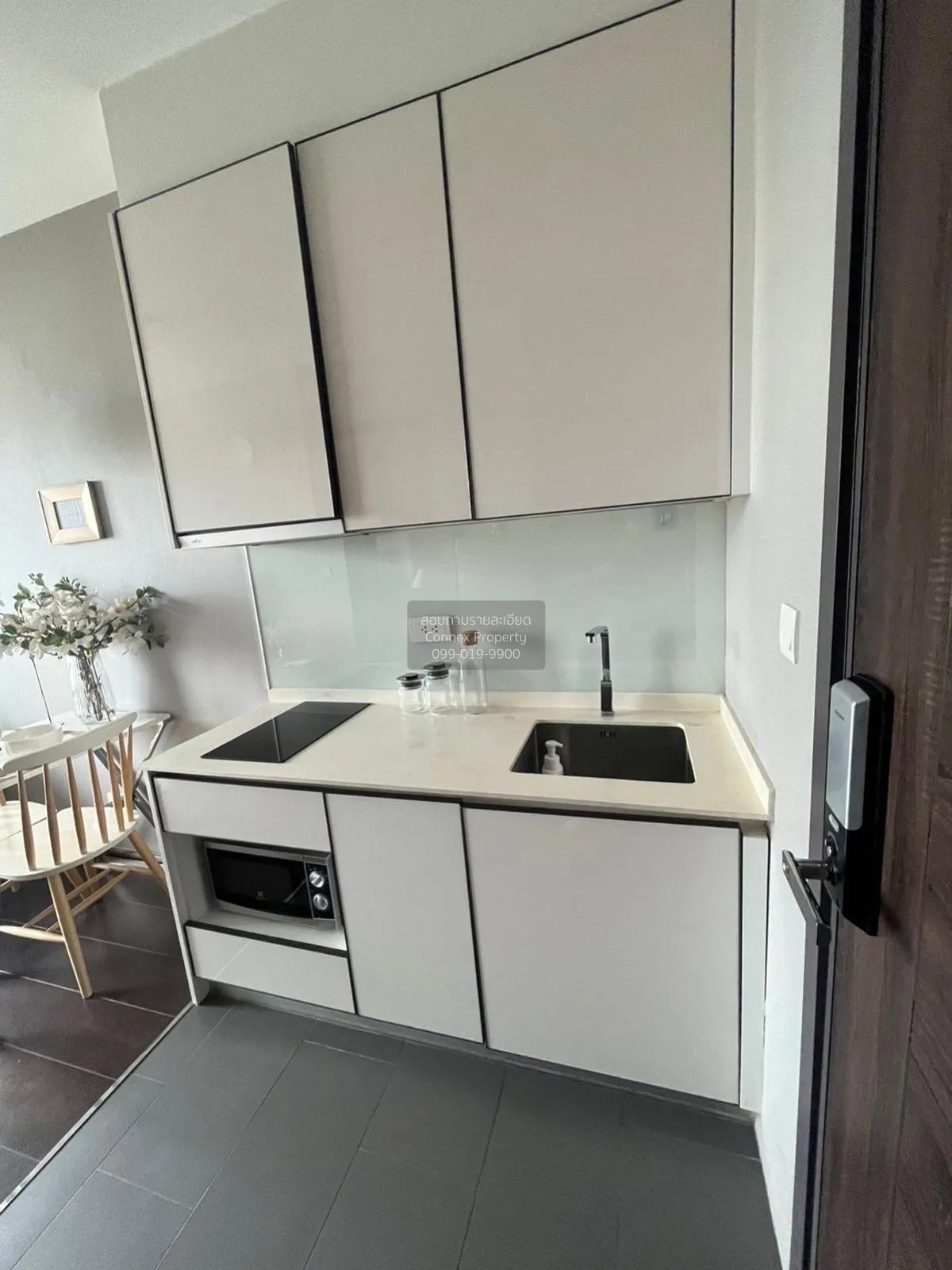 FOR SALE condo , C Ekkamai , BTS-Ekkamai , Khlong Tan Nuea , Watt 3