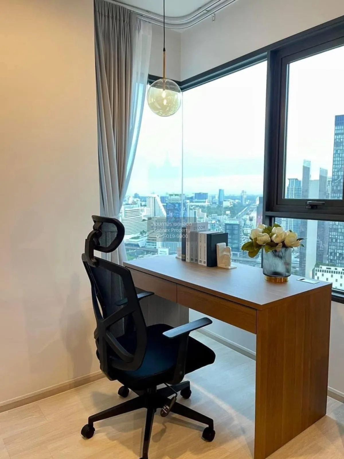 For Rent Condo , Life One Wireless , nice view , high floor , BTS