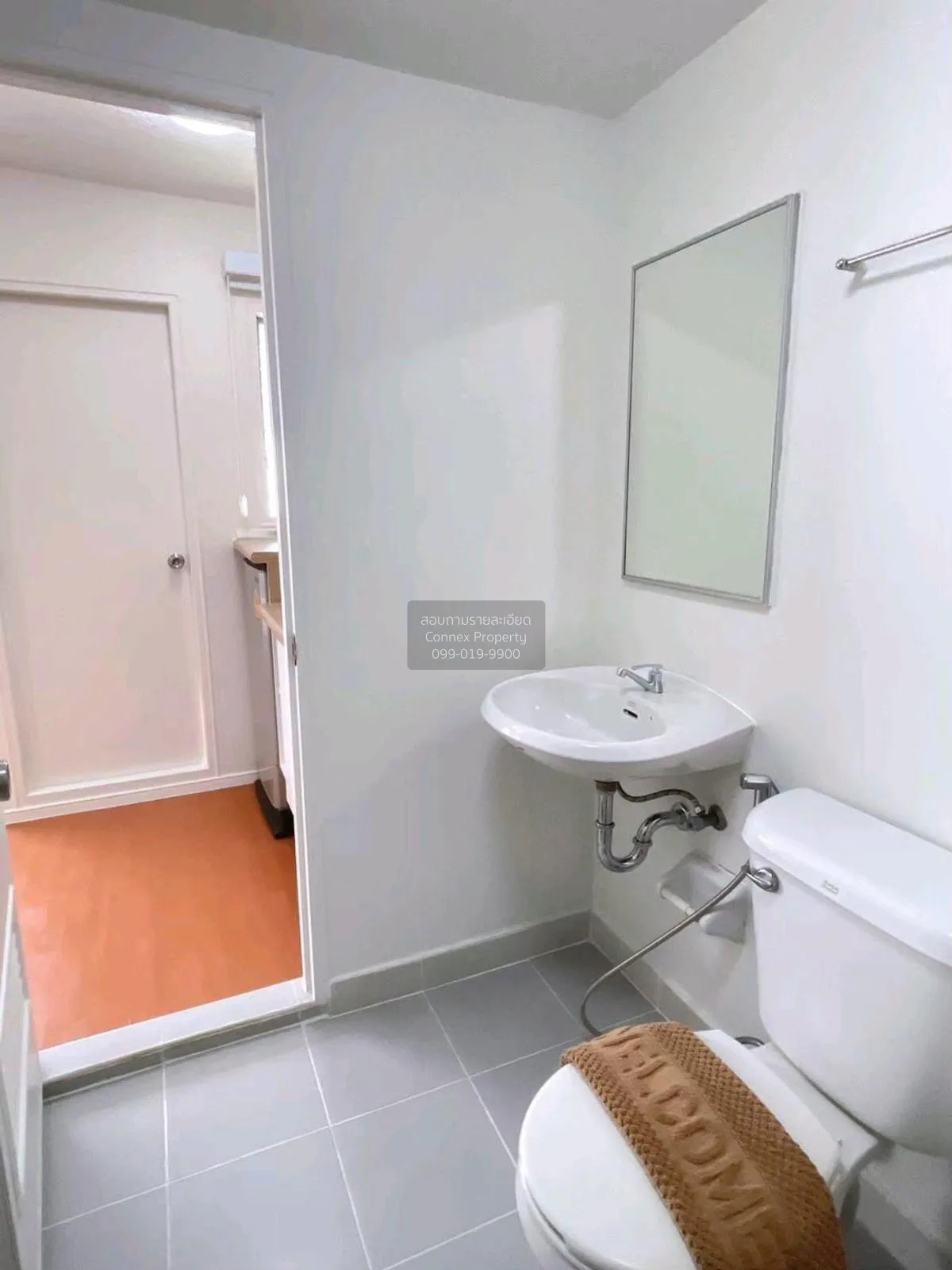 ขายคอนโด  ลุมพินี คอนโดทาวน์ ร่มเกล้า - สุวรรณภูมิ คลองสามประเวศ 