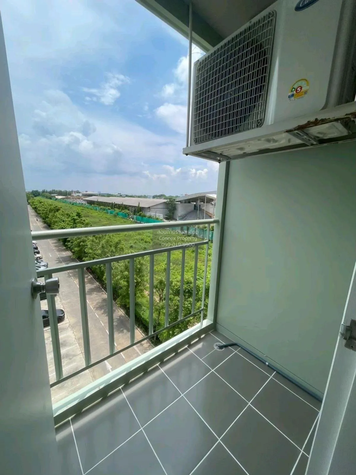 ขายคอนโด  ลุมพินี คอนโดทาวน์ ร่มเกล้า - สุวรรณภูมิ คลองสามประเวศ 