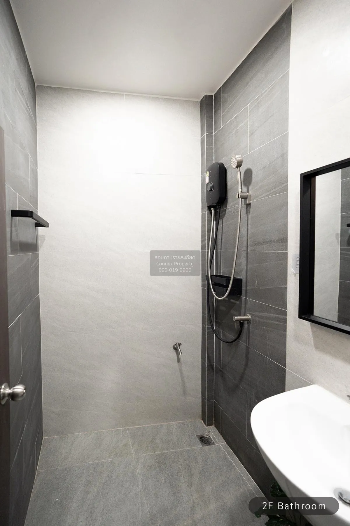 เช่าทาวน์เฮ้าส์/ทาวน์โฮม  อยู่เจริญ 29 รีโนเวทใหม่ สามเสนนอก เขต 