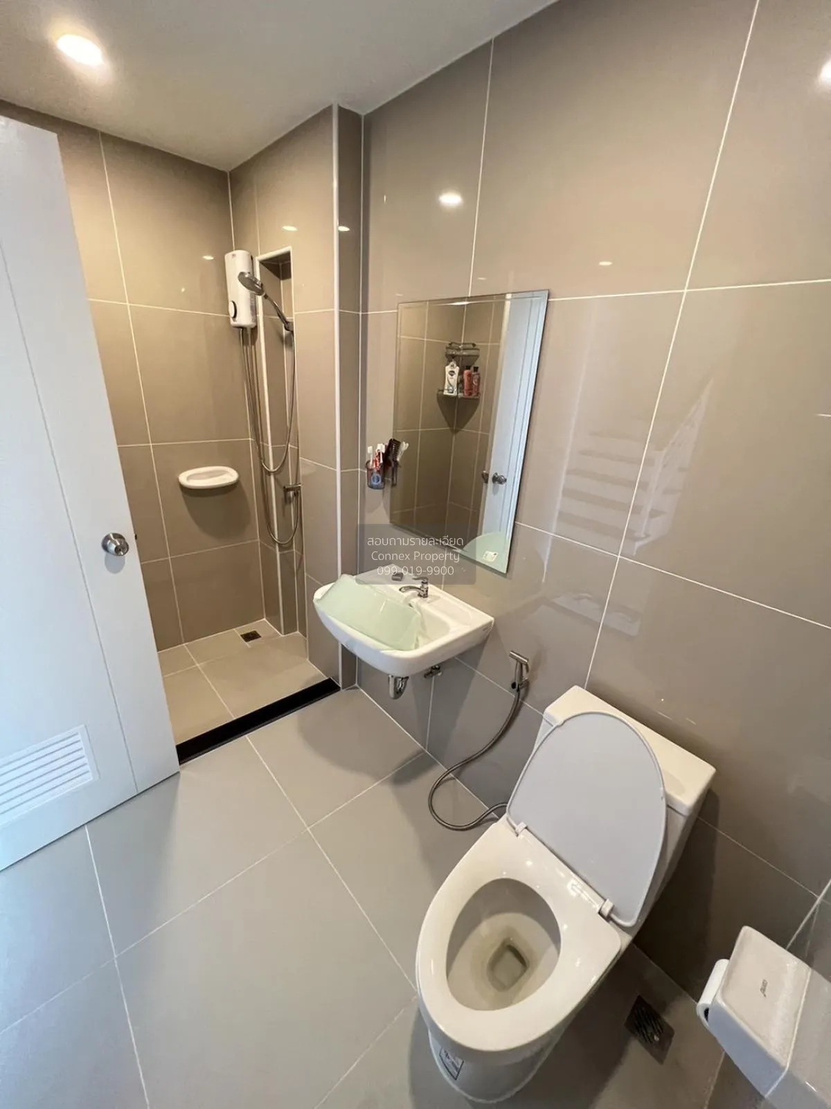 For Rent Townhouse/Townhome  , Patio Srinakarin - Rama 9 , Hua Ma