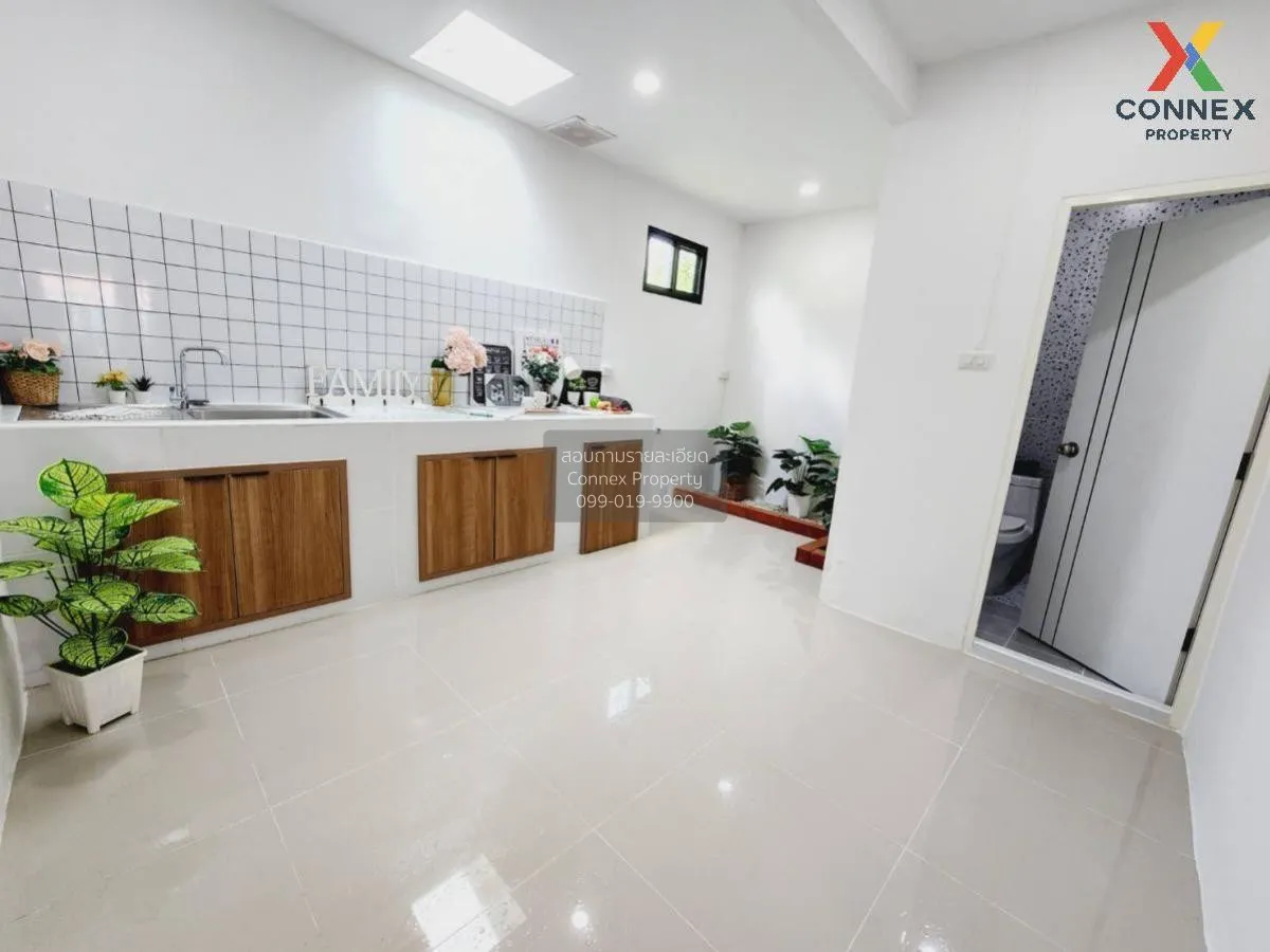 For Sale Townhouse/Townhome  , Baan Samphan Villa Lamlukka Klong 