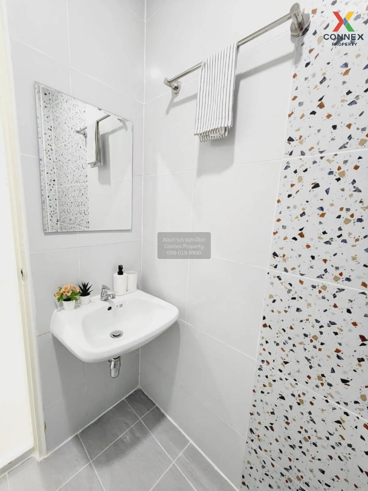 For Sale Townhouse/Townhome  , Baan Samphan Villa Lamlukka Klong 