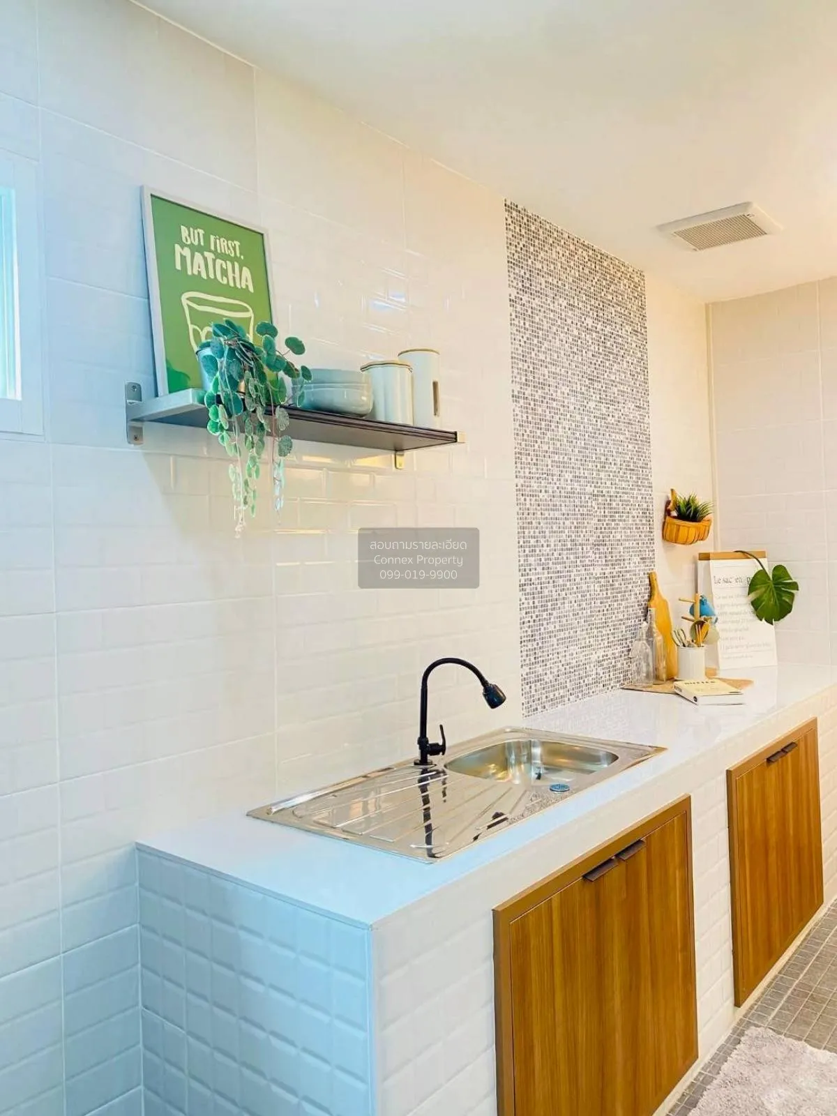 For Sale Townhouse/Townhome  , Baan Samphan Villa Lamlukka Klong 