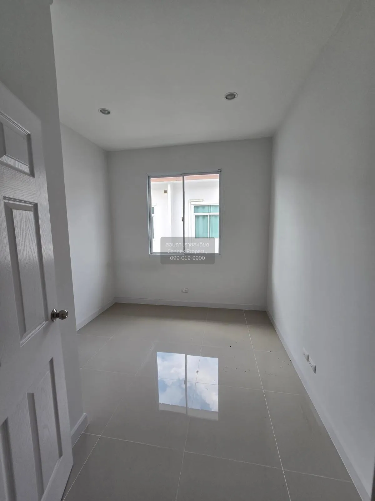 ขายทาวน์เฮ้าส์/ทาวน์โฮม  เดอะ มิราเคิล เพชรเกษม 63 โครงการ 2 ห้อง