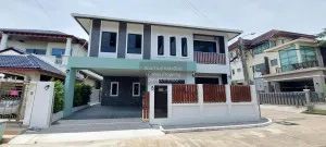 For Sale House , Kritsada Nakhon 31 , Salathammasop Sop , Thawi Watthana , Bangkok , CX-134643