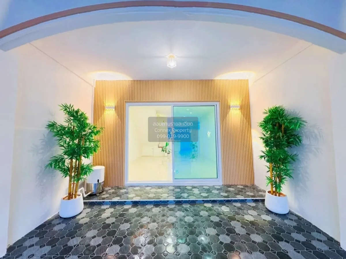 For Sale Townhouse/Townhome  , Arun Thong 3 , wide frontage , new 2